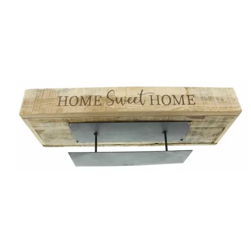 tischboard-dekoboard aus Holz im Shabbystyle, personalisiert mit Schriftzug Home Sweet Home", vor weissem Hintergrund, schraeg unten.